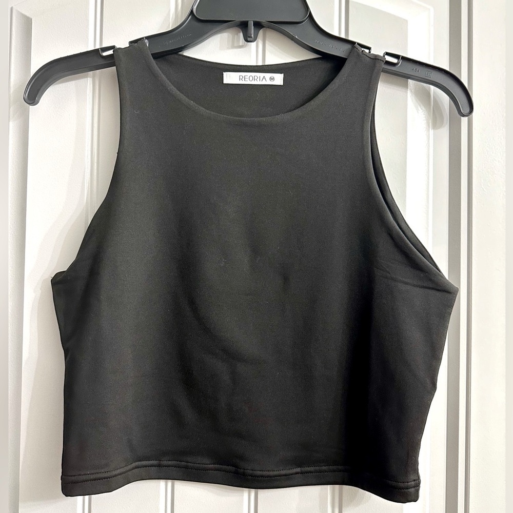 REORIA Halter Neck Crop Top - M